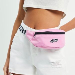 ✨Vans pink checkered fanny pack✨